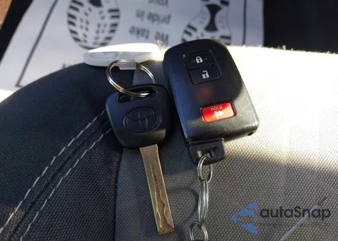 2022 Toyota Tacoma Trd Off Road z USA, uszkodzony, nr VIN 3TMCZ5AN3NM460753